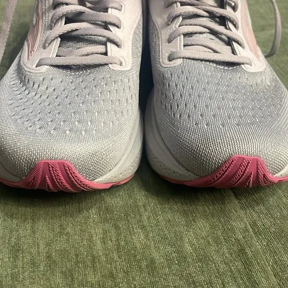 Brooks Adrenaline WORN ONCE 24 GTS 9.5 Women's grey Pink Running Shoes stability - Picture 7 of 9